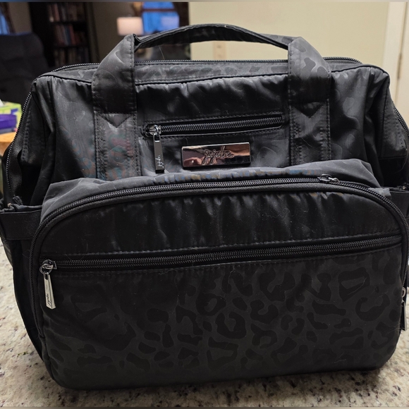 Ju-Ju-Be Handbags - Ju-Ju-Be Black Leopard Baby Bag
